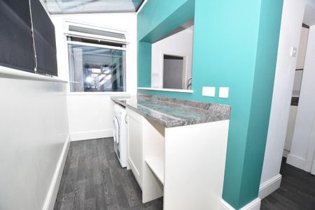 2 bedroom terraced house to rent - Photo 2
