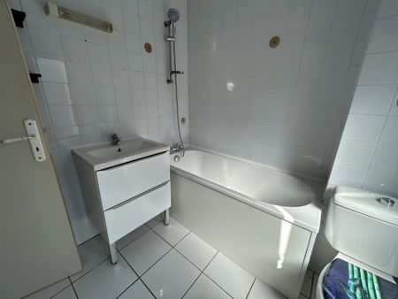 Location Appartement 3 pièces 49m² BOULOGNE SUR MER 62200 - Photo 4