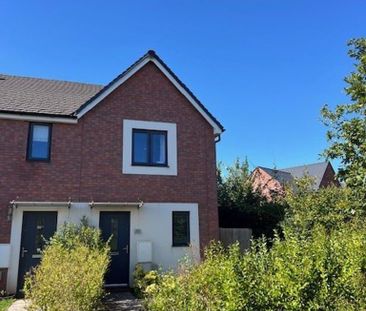 2 bedroom end of terrace house to rent - Photo 3