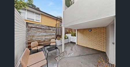 Versatility and Space in a Premium School Zoned Pocket - Photo 2