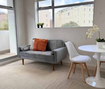 One Bedroom Apartment - Photo 1
