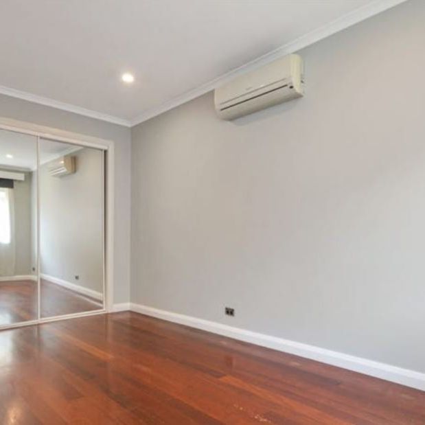 2/119 Darebin Rd Thornbury VIC 3071 - Photo 1