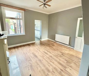 2 bedroom terraced house to rent - Photo 2