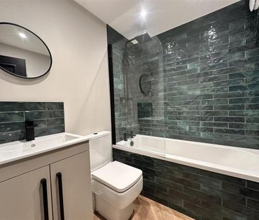 3 bedroom terraced house to rent - Photo 3