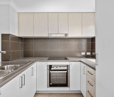 16/32 Congenial Loop, Atwell, WA 6164 - Photo 6