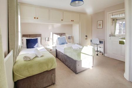 4 bedroom townhouse to rent - Photo 5