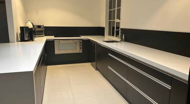 Smaller families welcome - Photo 1