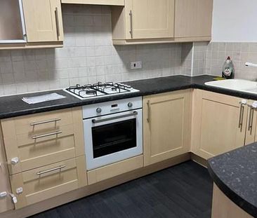 3 bedroom private hall to rent - Photo 5