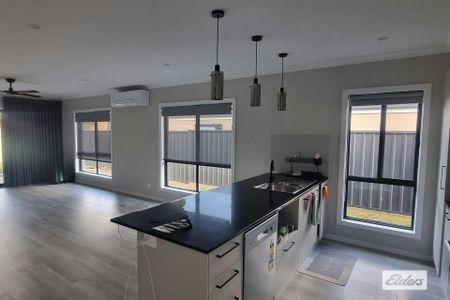 Only two years old - Photo 4