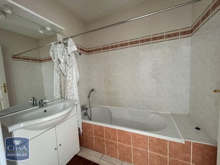 Location Appartement 2 pièces 48m² ST ETIENNE 42000 - Photo 3