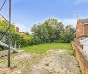 1 bedroom semi-detached house to rent - Photo 3