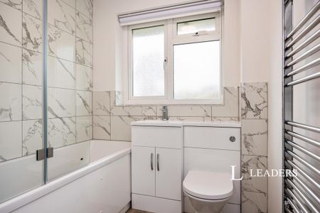 2 bedroom flat to rent - Photo 5