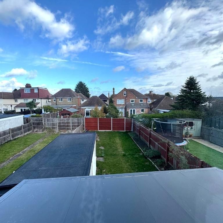 3 bedroom semi-detached house to rent - Photo 1