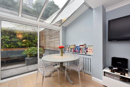 Ovington Square, Kensington and Chelsea, London, SW3 - Photo 4