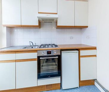 Located in Angel is this charming 1 bedroom property close to Angel Station - Photo 3