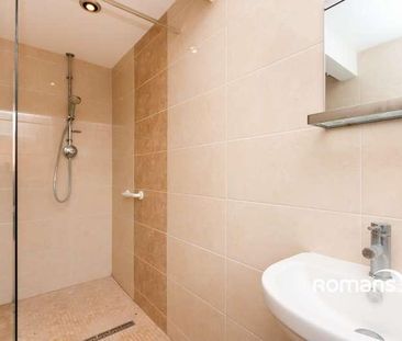 Lawford Crescent, Yateley, Hampshire, GU46 - Photo 1