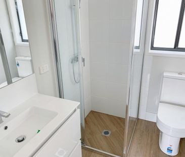 Low Maintenance 1 Bedroom Home - Photo 3