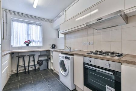 4 bedroom flat to rent - Photo 5