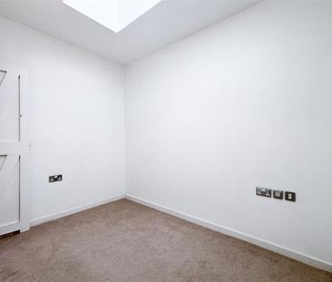 2 bedroom cottage to rent - Photo 2