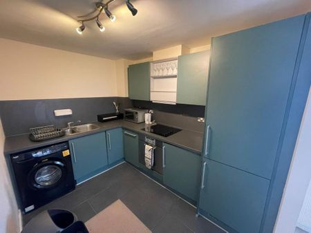 2 bedroom flat to rent - Photo 5