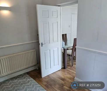 5 bedroom detached house to rent - Photo 6