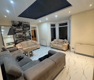 Room in a Shared House, Lasswade Road, EH17 - Photo 1