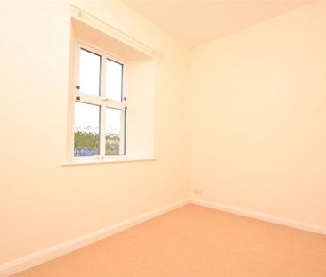 2 bedroom maisonette to rent - Photo 3