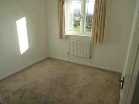 3 bedroom detached house to rent - Photo 3