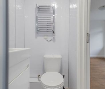 Studio Flat, Ballards Lane, N3 - Photo 3