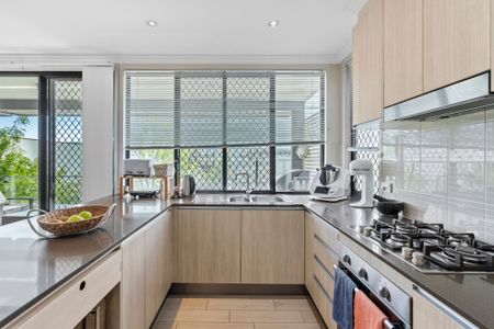 6/1914 Creek Road, Cannon Hill QLD 4170 - House For Rent | Domain - Photo 3