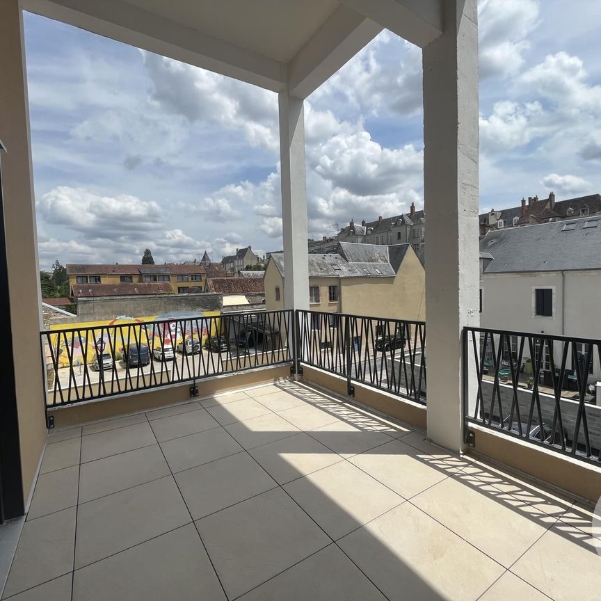 Location Appartement 3 pièces 89m² CHATEAUROUX 36000 - Photo 1