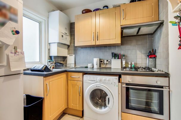 Munster Road, London, SW6 flat to rent - Photo 1