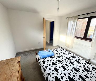 4 bedroom property to rent - Photo 4