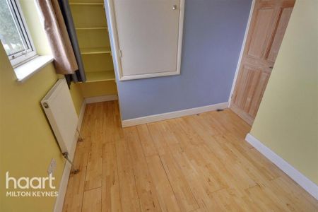 2 bedroom end of terrace house to rent - Photo 2