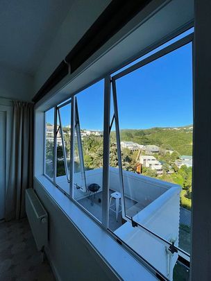 Sunny and spacious character house - Photo 1