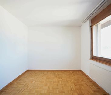 Gemütliche 3.5-Zimmerwohnung an sonniger Lage - Photo 2
