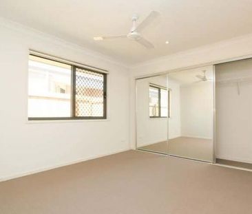 Modern 3-Bedroom House in Flinders View - Photo 3