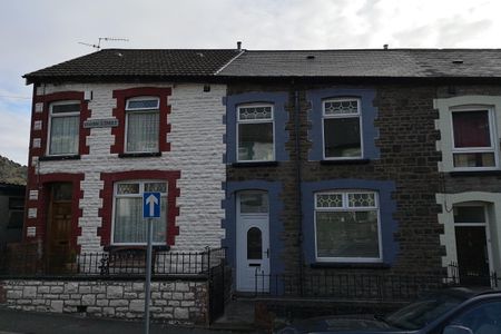 Vivian Street, Tylorstown, FERNDALE - Photo 4