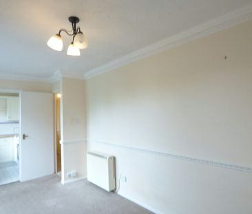 Flat to rent on - Photo 3