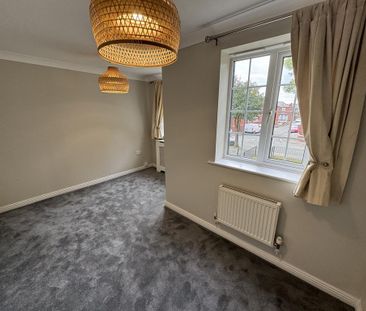 3 bedroom end of terrace house to rent - Photo 4