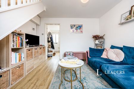 2 bedroom house to rent Spring Gardens, Newport Pagnell, Buckinghamshire, MK16 - Photo 3