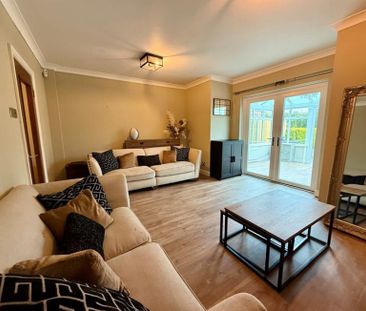 4 Bedroom Terraced To Let - Photo 4