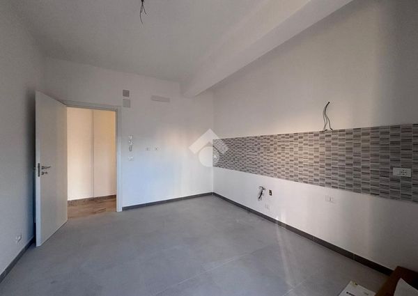 5 locali in affitto