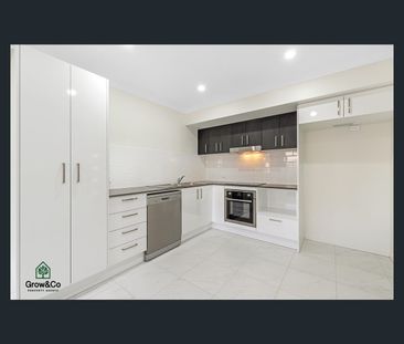 5B College Street, Bahrs Scrub, Qld 4207 - Photo 6