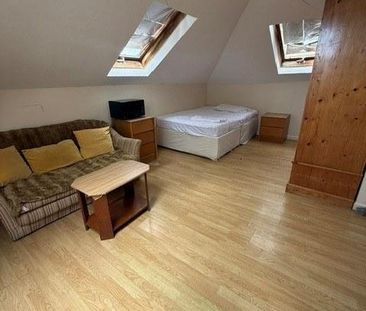 House share to rent - Photo 1