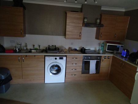 2 Bed Flat, Brook Court, NG7 - Photo 5