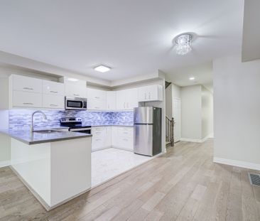 For Lease - 56 North Lake Road Unit# 22, Richmond Hill, Ontario - Photo 1