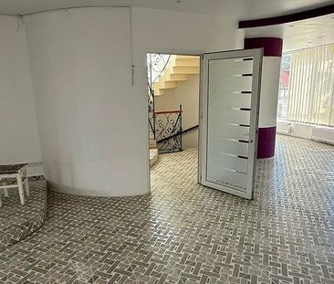 Casă / Vilă cu 8 camere de închiriat - Photo 3