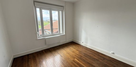 Appartement 4 pièces à Viviers-sur-Chiers - Photo 2