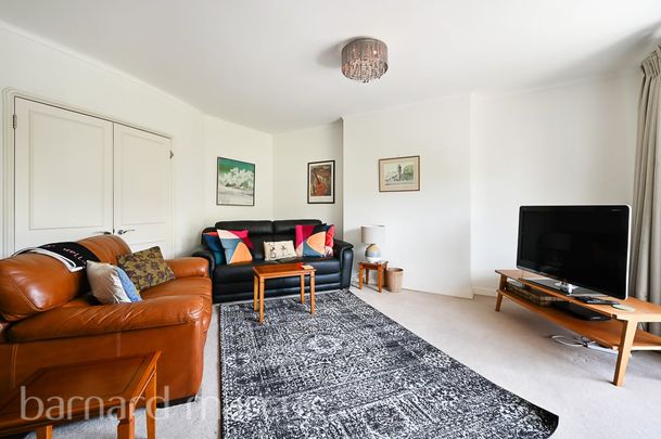 Kersfield Road - Photo 1